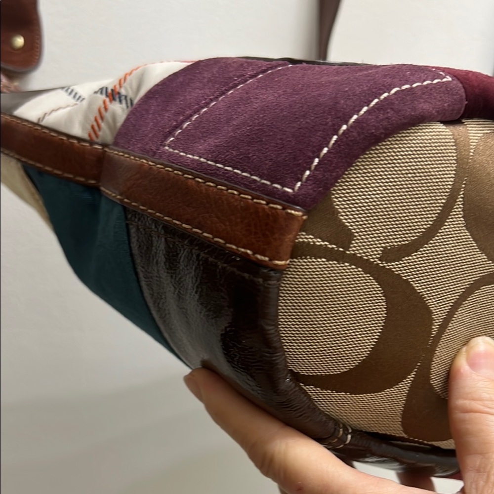 Coach Leather Shoulder Bag with Patchwork Design vintage in great condition - Picture 5 of 15
